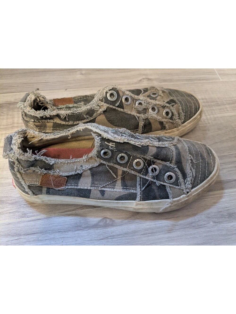 Blowfish Teens Camo Canvas Lace Up Sneakers Round Toe Fringe US 6.5
